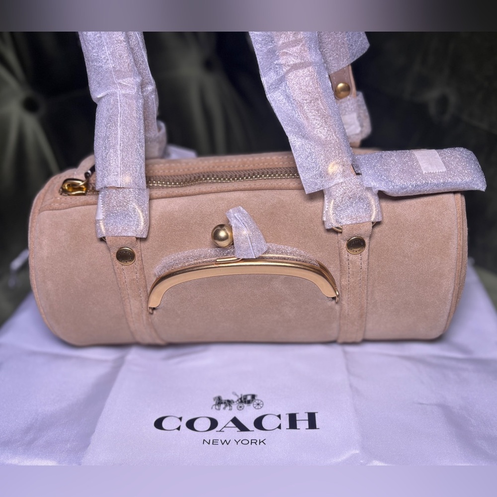 Coach Kisslock Barrel Bag 18 - Picture 2 of 16